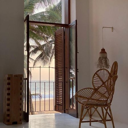 Pala Beach Villa Hikkaduwa Buitenkant foto